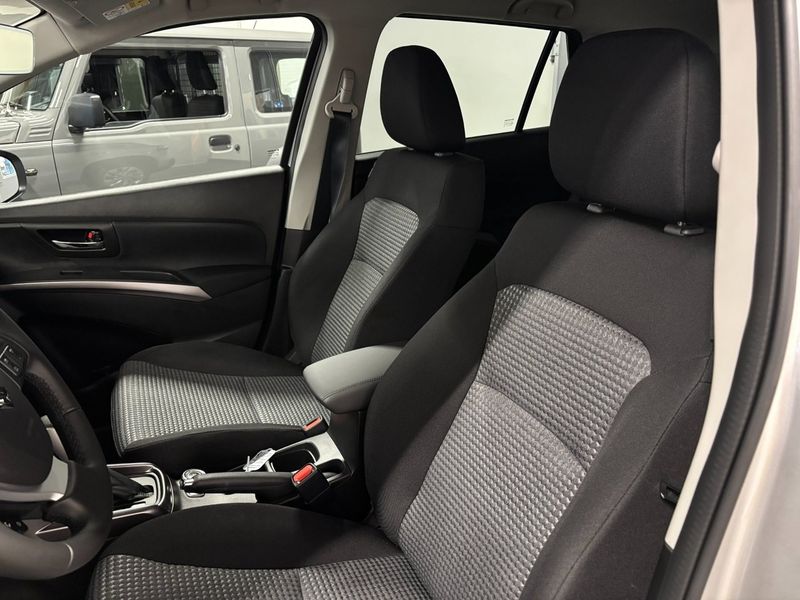 Suzuki S-CROSS bild 7