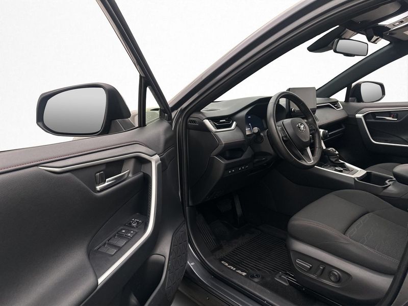 Toyota RAV4 bild 8