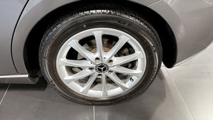 Mercedes B180 bild 5
