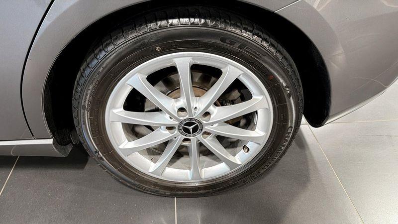 Mercedes B180 bild 5