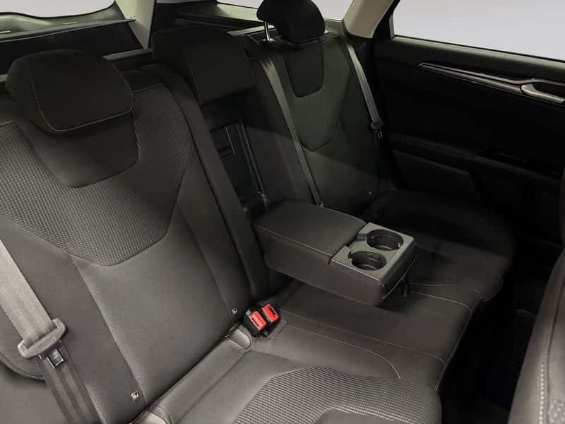Ford Mondeo bild 12