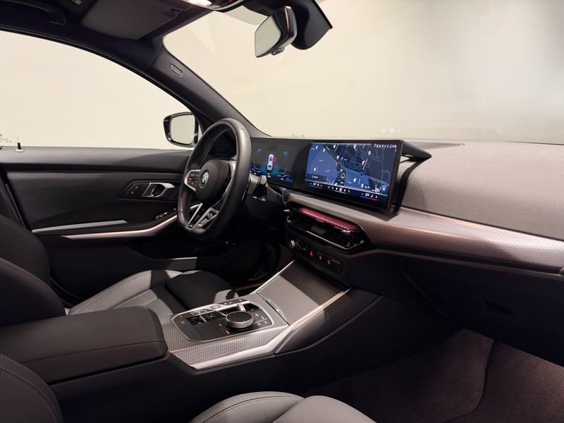BMW 330 bild 9