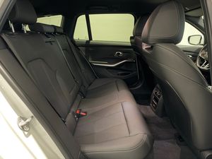 BMW 330 bild 7