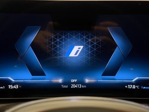 BMW 330 bild 14