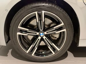 BMW 330 bild 5