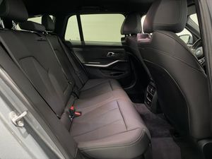 BMW 330 bild 7