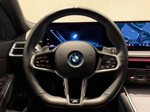 BMW 330 bild 13