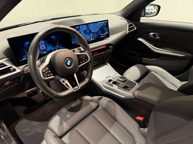 BMW 330 bild 11