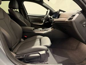 BMW 330 bild 8