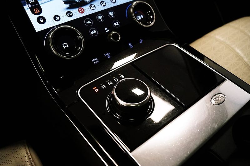 Land Rover Range Rover Velar bild 11