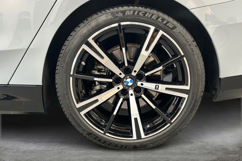 BMW 530 bild 14