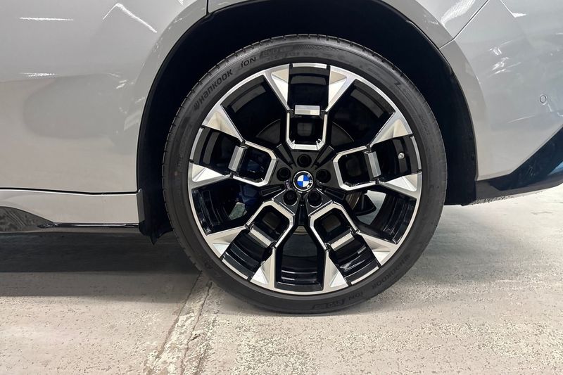 BMW iX3 bild 16