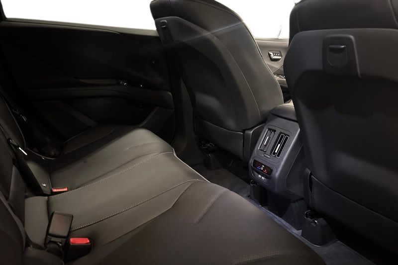 BMW iX3 bild 7