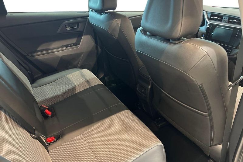 Toyota Auris bild 9
