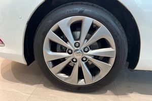 Toyota Auris bild 17
