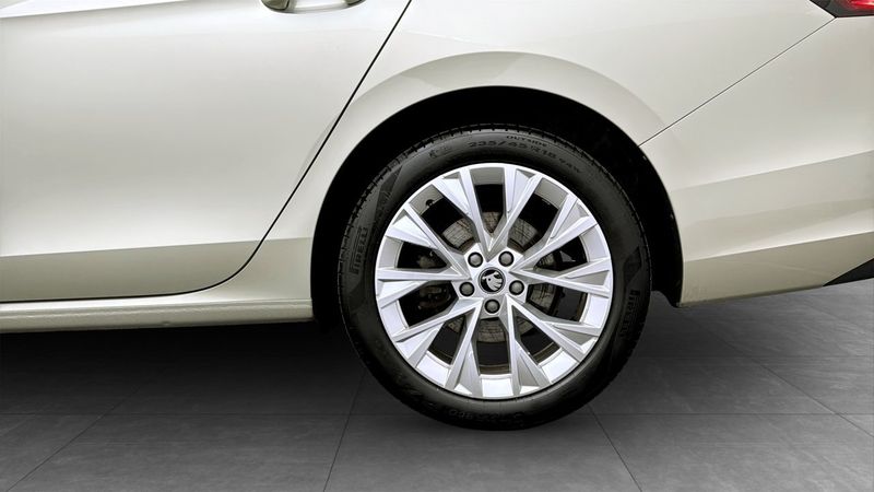 Skoda Superb bild 6