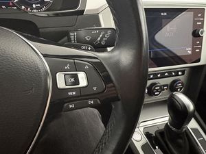 Volkswagen Passat bild 7