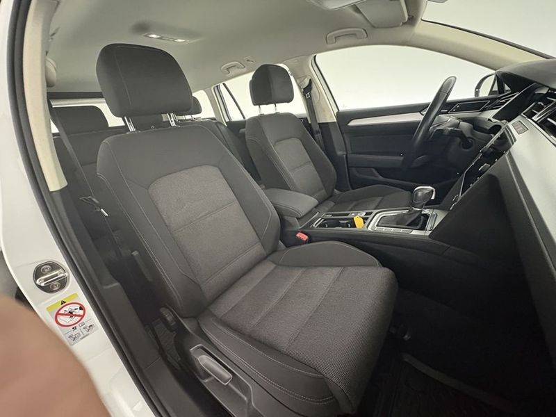 Volkswagen Passat bild 19
