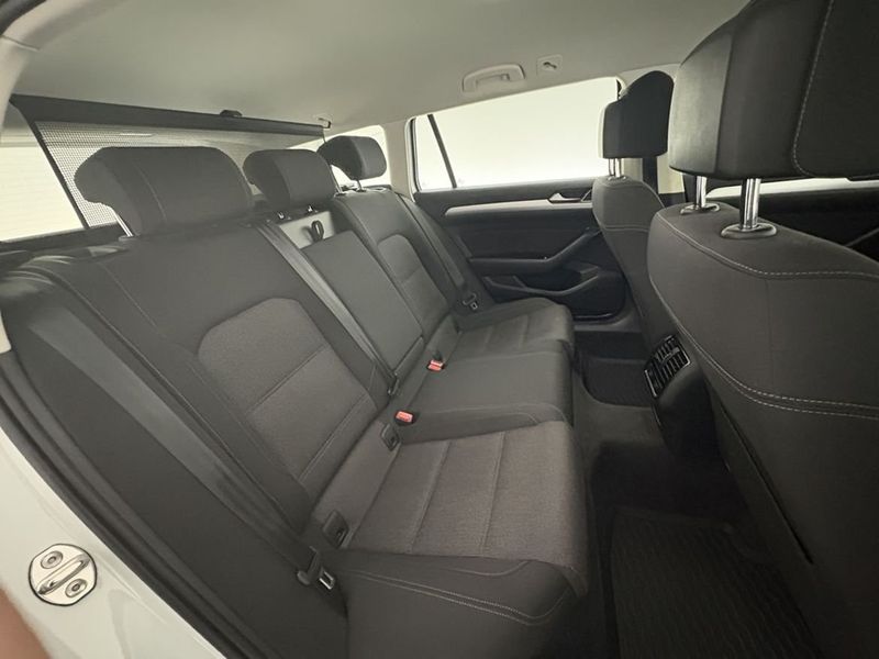 Volkswagen Passat bild 18