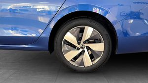 Volkswagen Passat bild 6