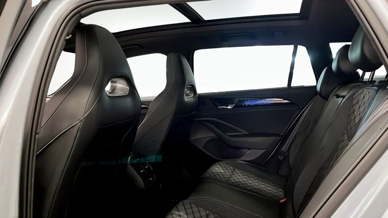 Volkswagen Passat bild 11