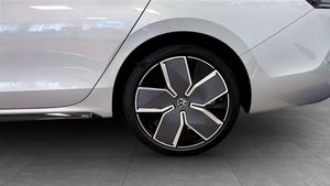 Volkswagen Passat bild 6