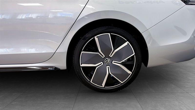 Volkswagen Passat bild 6