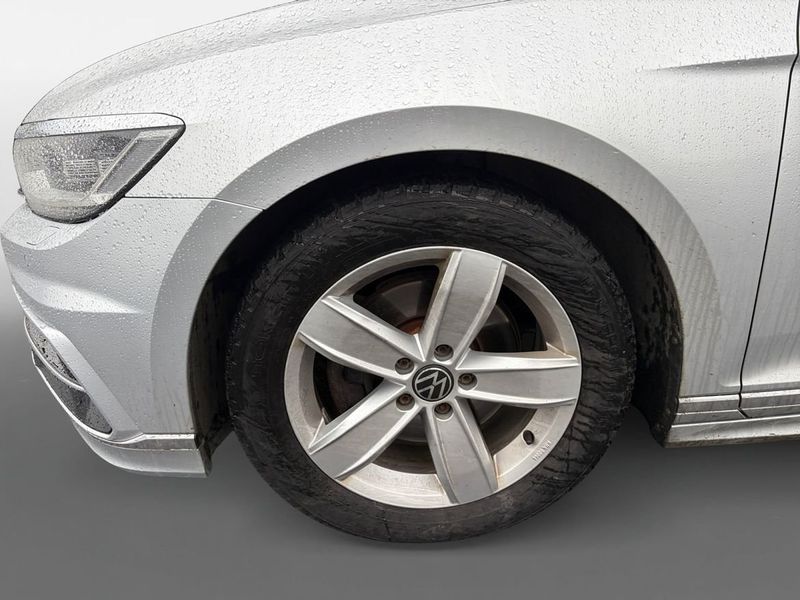 Volkswagen Passat bild 13