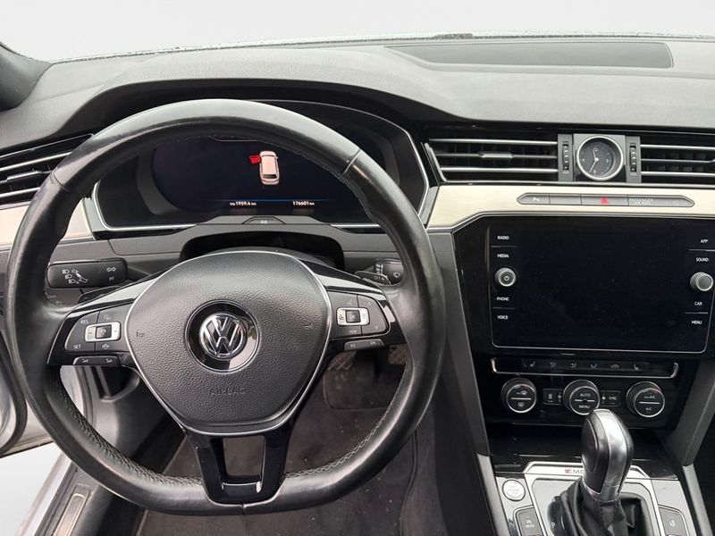 Volkswagen Passat bild 10