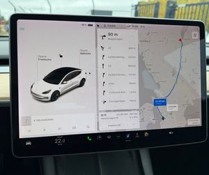 Tesla Model 3 bild 16