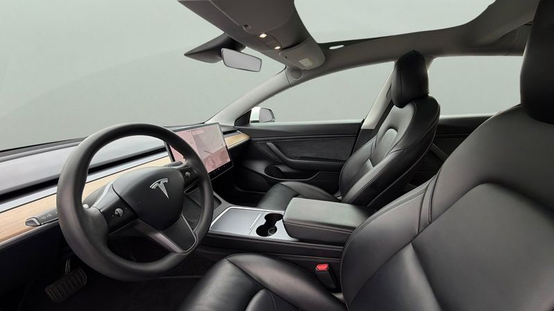 Tesla Model 3 bild 9