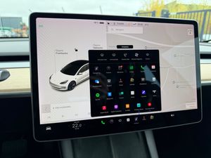Tesla Model 3 bild 27