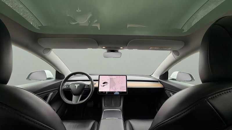 Tesla Model 3 bild 10