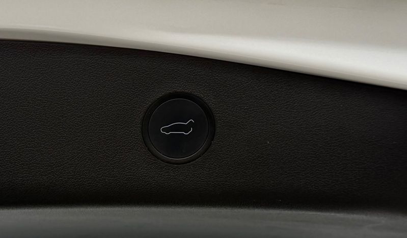 Tesla Model 3 bild 14