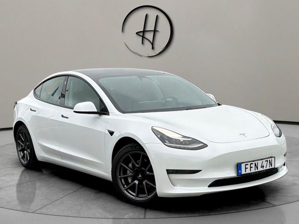 Tesla Model 3 Long Range 440hk AWD Panorama Skinn Värmepump * 7800Mil - 2021