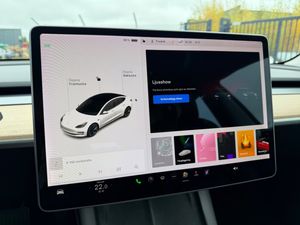 Tesla Model 3 bild 29