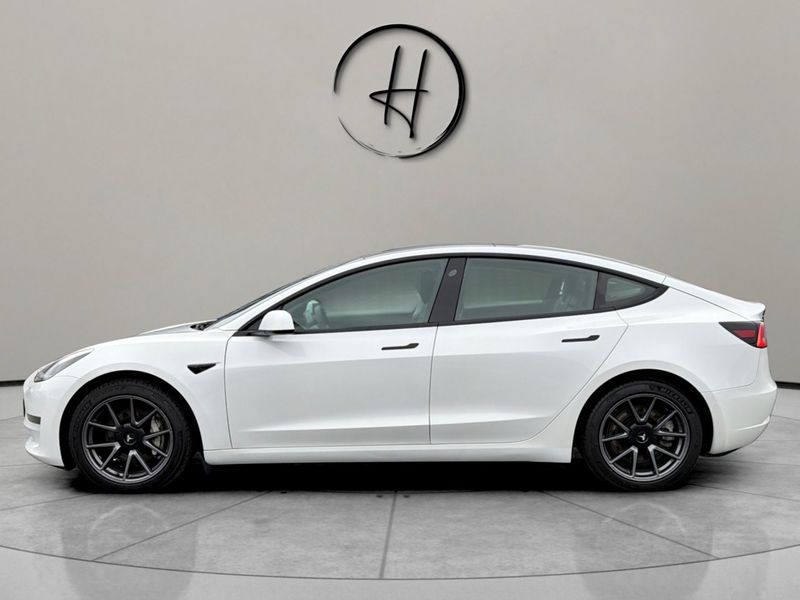 Tesla Model 3 bild 8