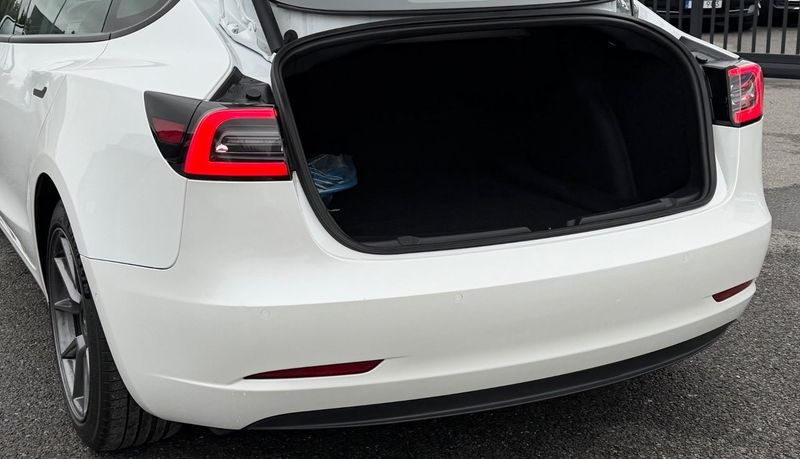 Tesla Model 3 bild 32