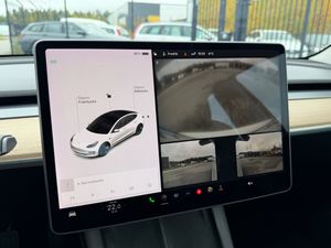 Tesla Model 3 bild 17