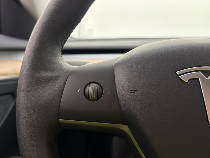 Tesla Model 3 bild 26