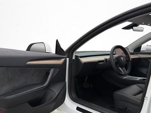 Tesla Model 3 bild 9