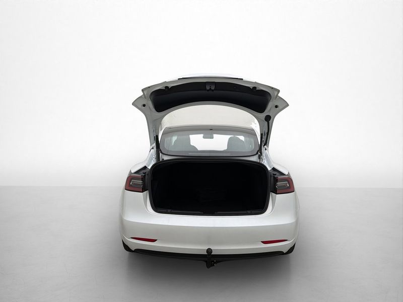Tesla Model 3 bild 28