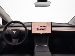 Tesla Model 3 bild 16