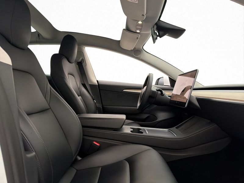 Tesla Model 3 bild 13