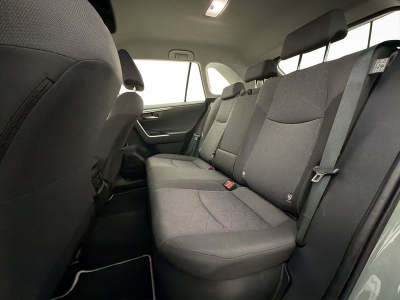 Toyota RAV4 bild 13