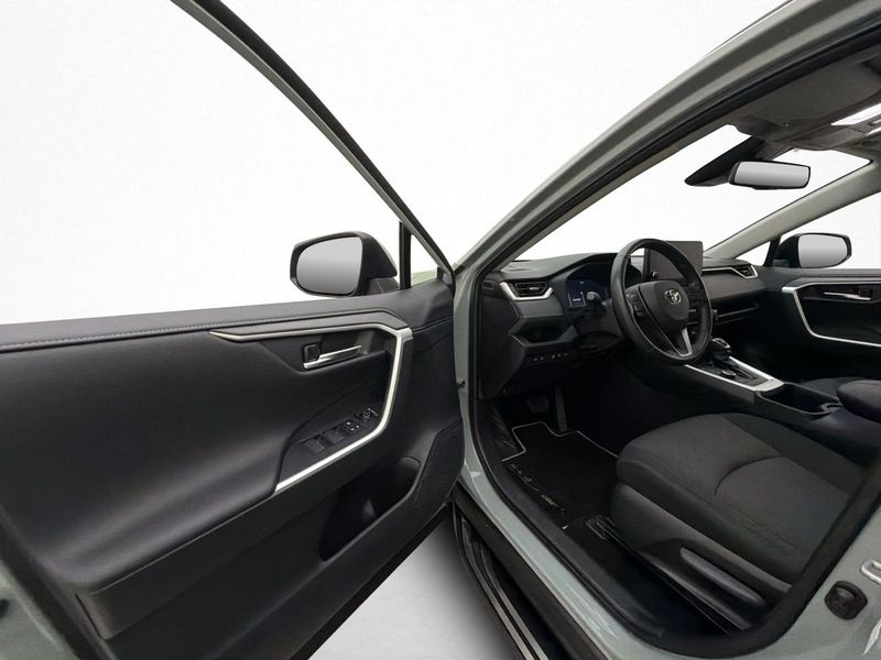 Toyota RAV4 bild 8