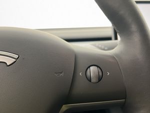 Tesla Model 3 bild 25