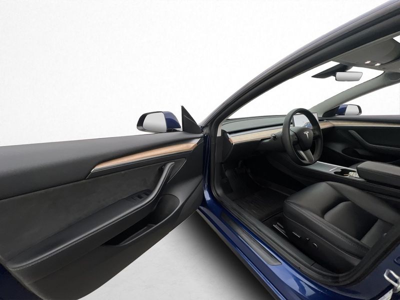Tesla Model 3 bild 9