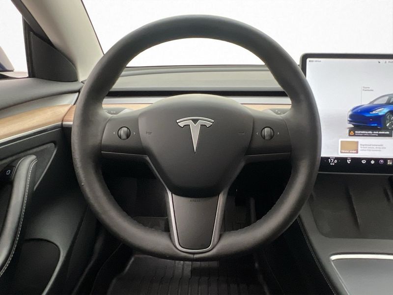 Tesla Model 3 bild 12