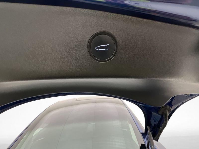 Tesla Model 3 bild 28